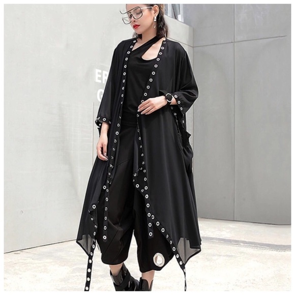 Tops - Lightweight Open Front Grommet Top